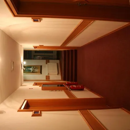 Botra Hotel 3*